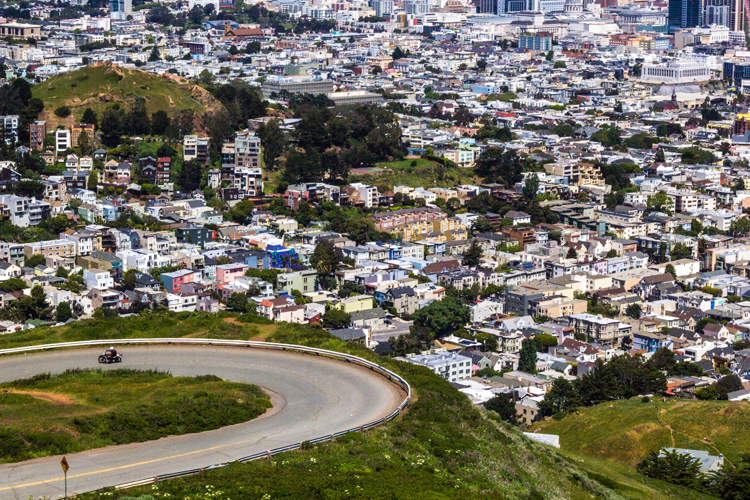 Dry screw vacuum pump or vacuum system installation Dry screw vacuum pump or vacuum system installation